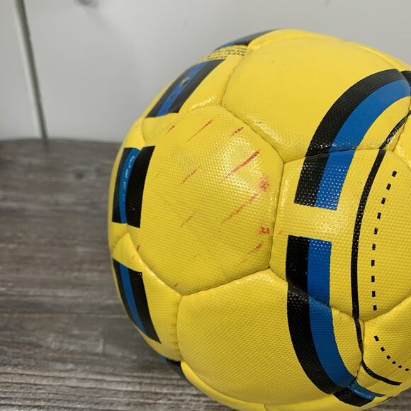Dribble Up Smart Soccer Ball Size 4 App Enabled Youth Training Ball ONLY - Picture 4 of 4